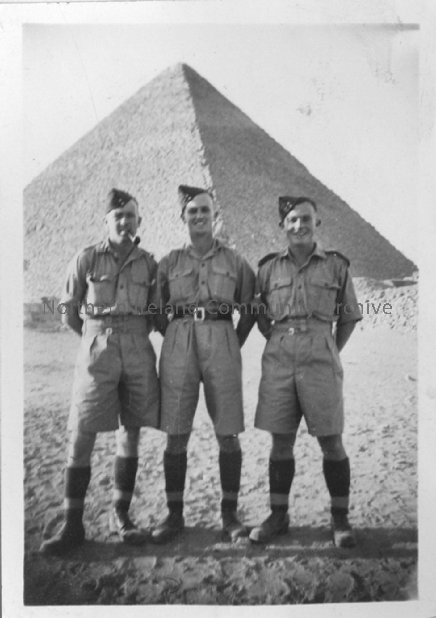 3 Brothers at the pyramids