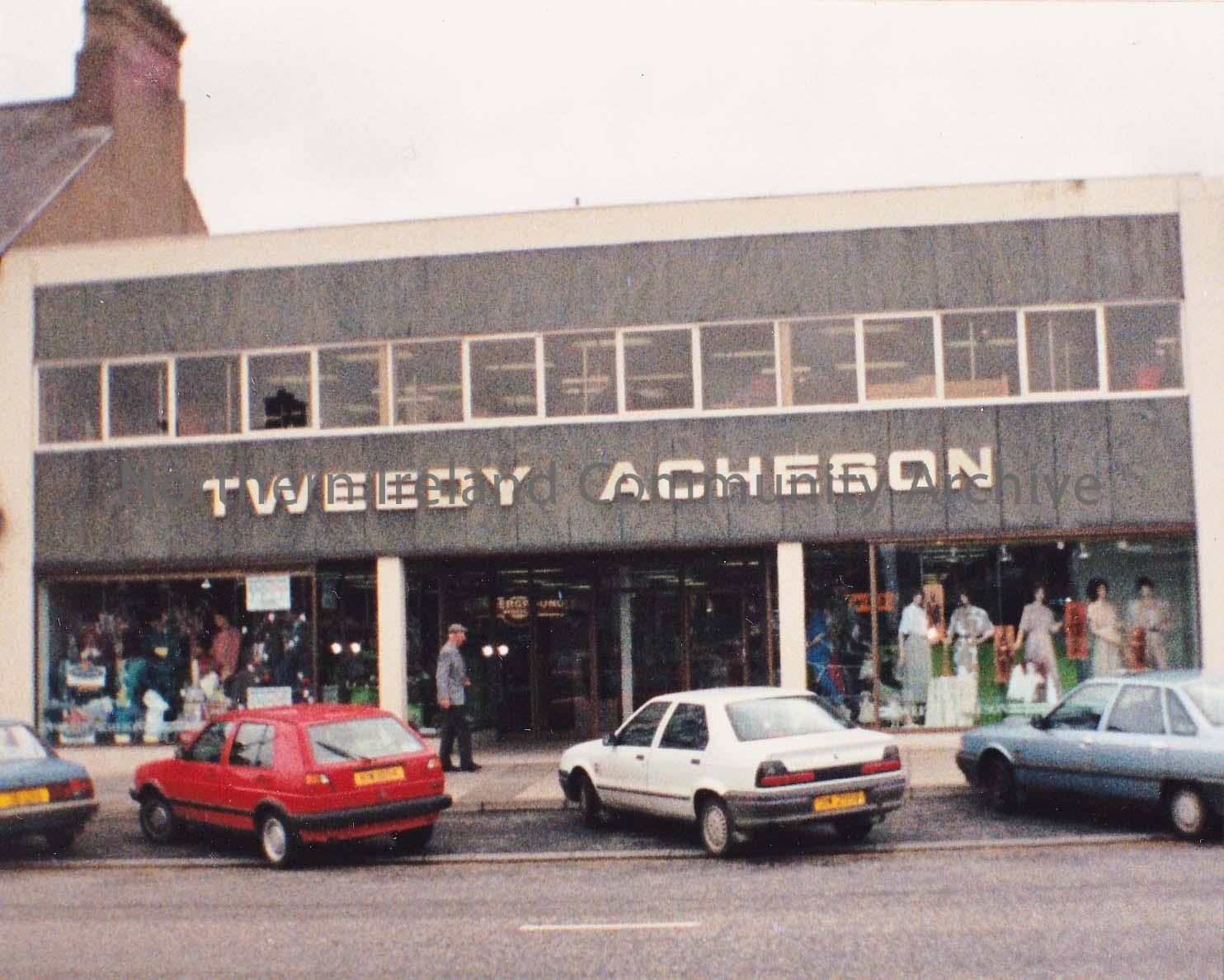 Tweedy Achesons, Main Street