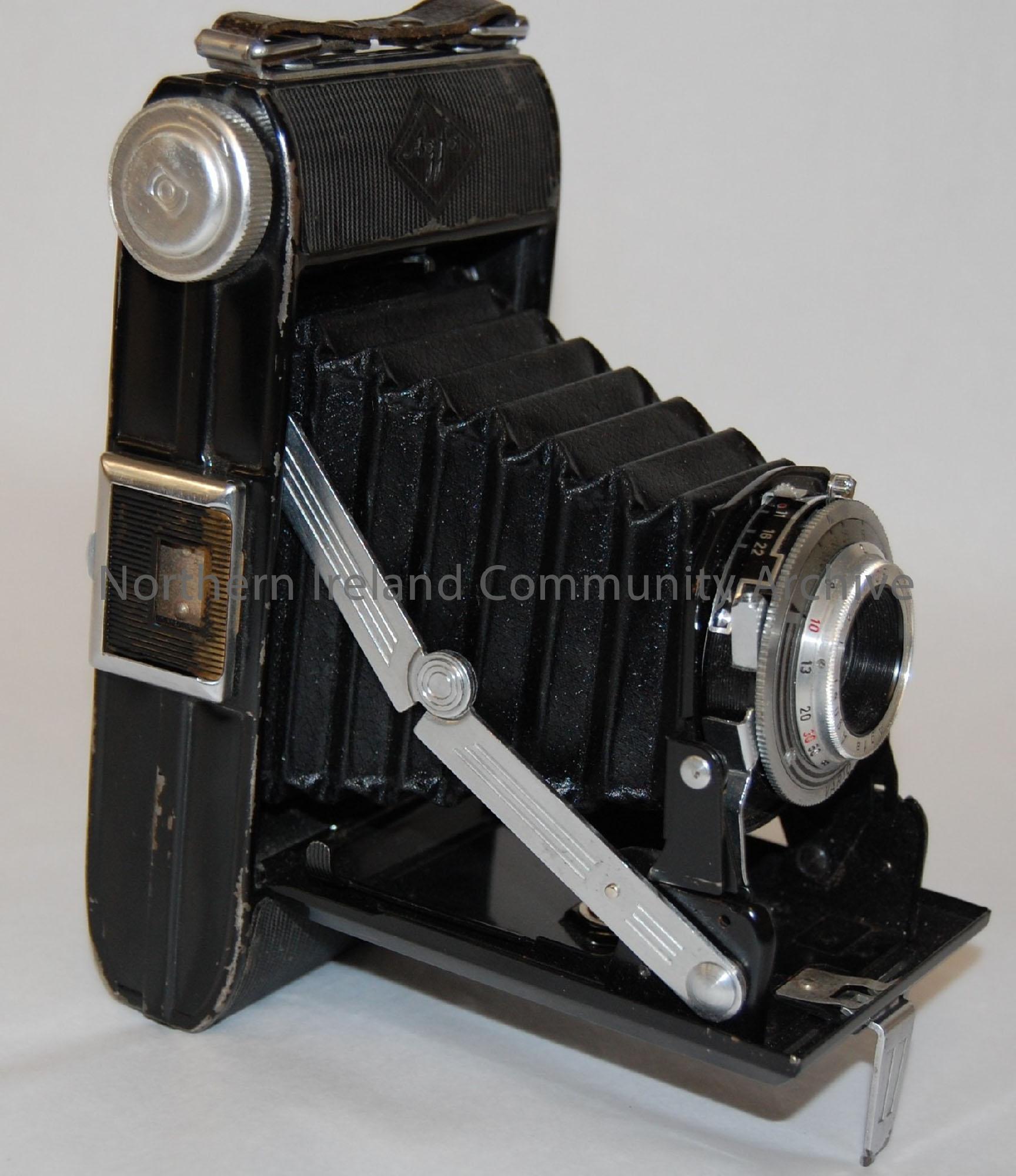 Agfa Billy camera with collapsible lense