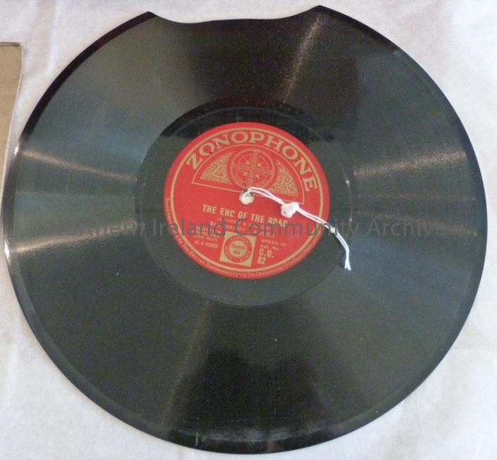 Zonophone record – The End of the Road (Lauder & Dillon) Harry Lauder – Scottish Comedian with Orch. Reverse – Music and Song.