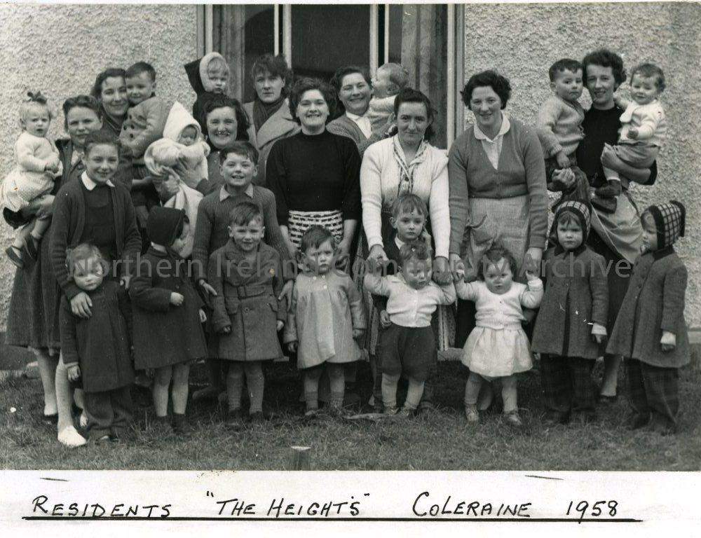 Residents of The Heights, Coleraine, 1958 (2633)