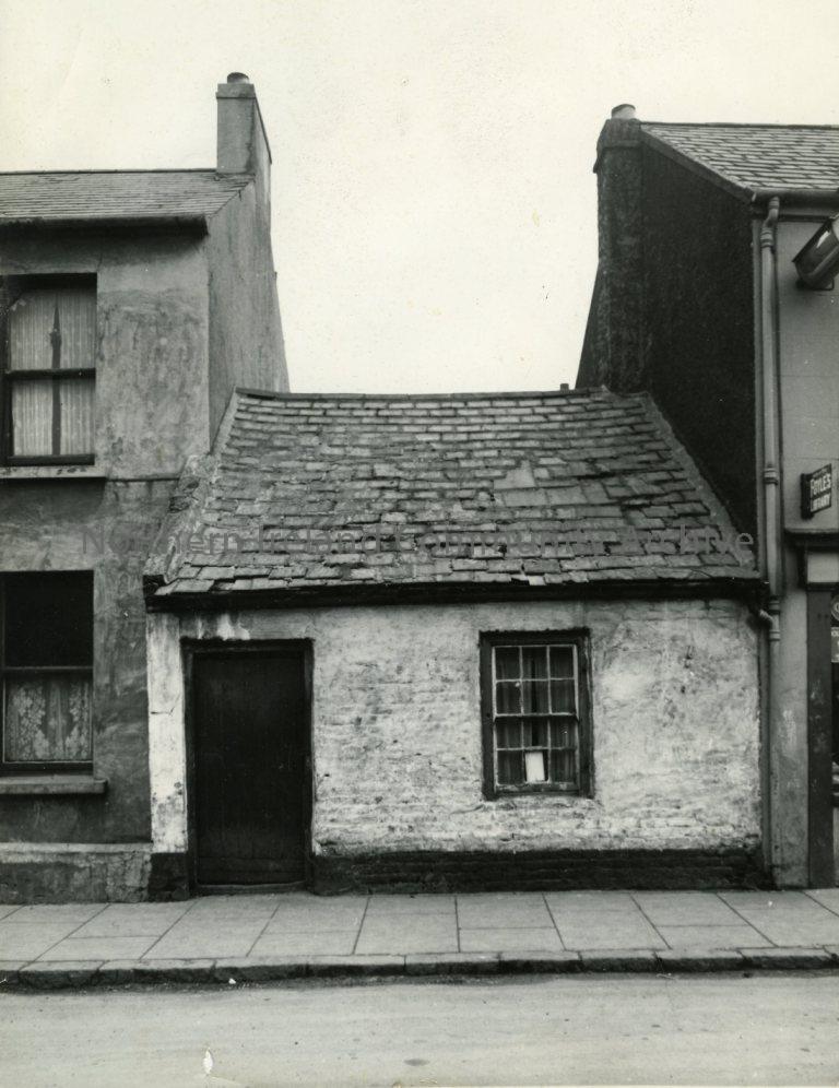 Black and white photograph of 44 Long Commons, Coleraine, 1957 (6411)