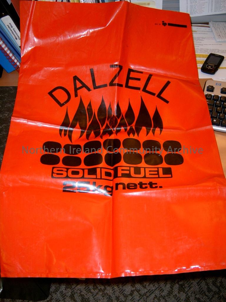 Large red plastic bag for Dalzell Solid Fuel, 25 Kg nett. (6372)
