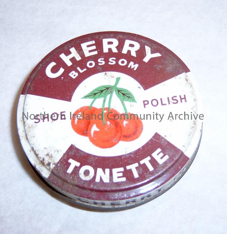 tin of Cherry Blossom tonete shoe polish (5909)