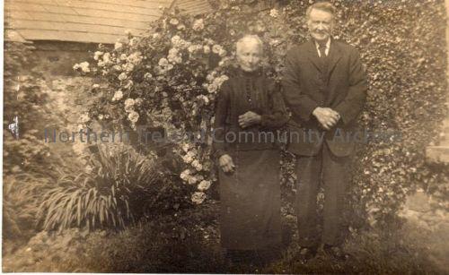 Sam and Jane Smyth at Flushlands Farm, Stroan (4347)