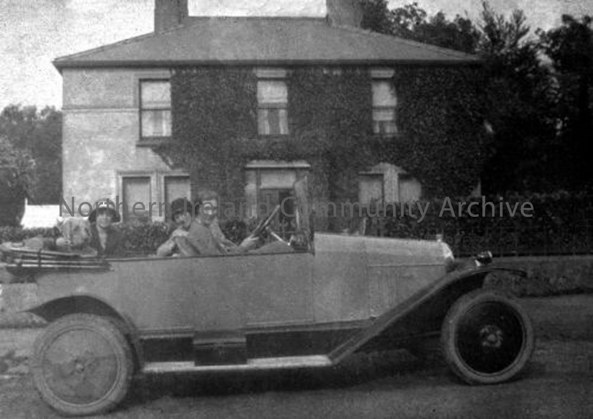 Ashville House, residence of Dr Millar, 1920s. Millar Avenue is named after him. (2040)